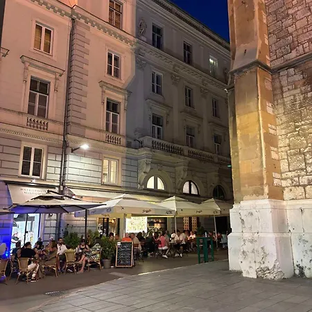 Soulhaus - Boutique Apartments, First Floor, Center Апартаменты *